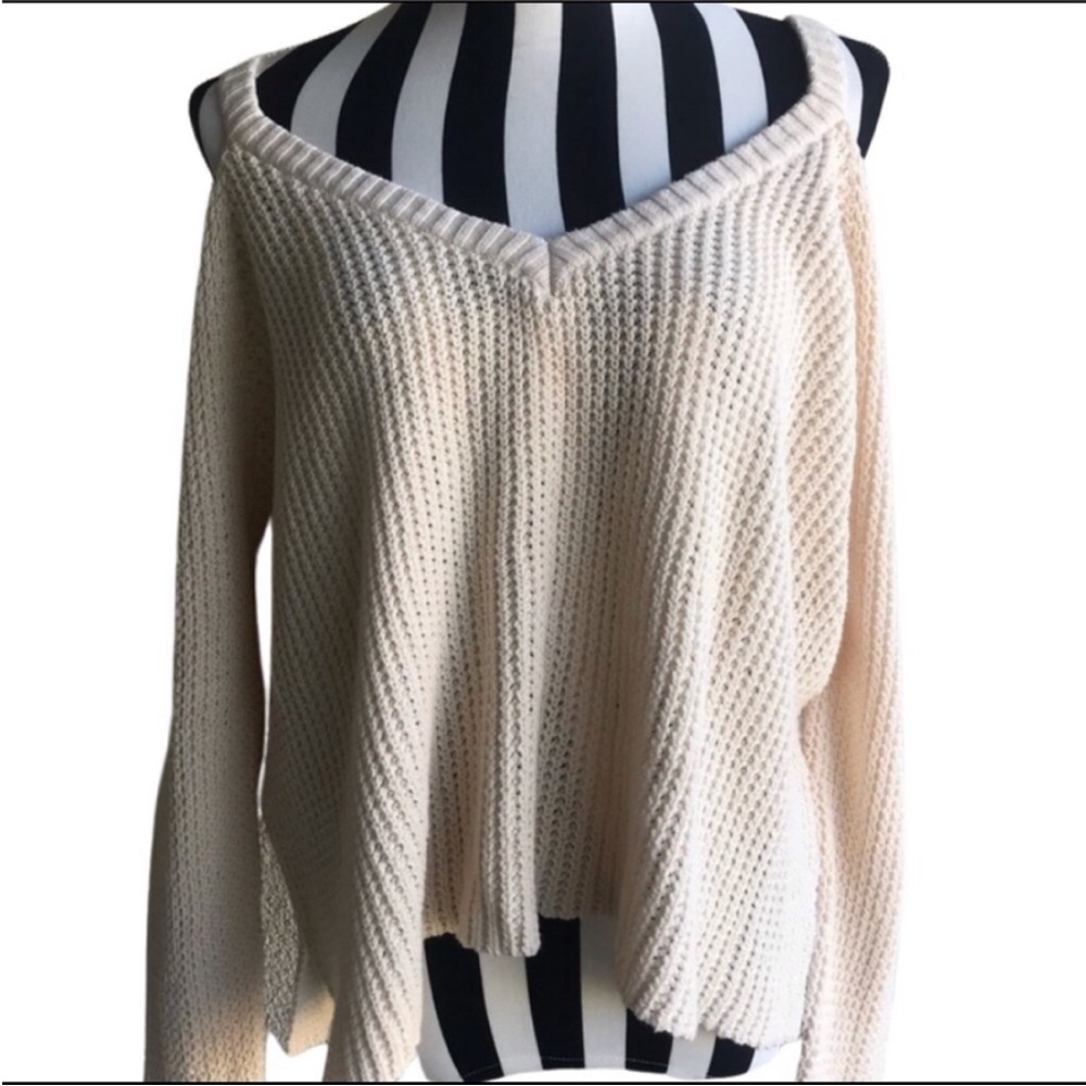 LA Hearts v neck Crop sweater New